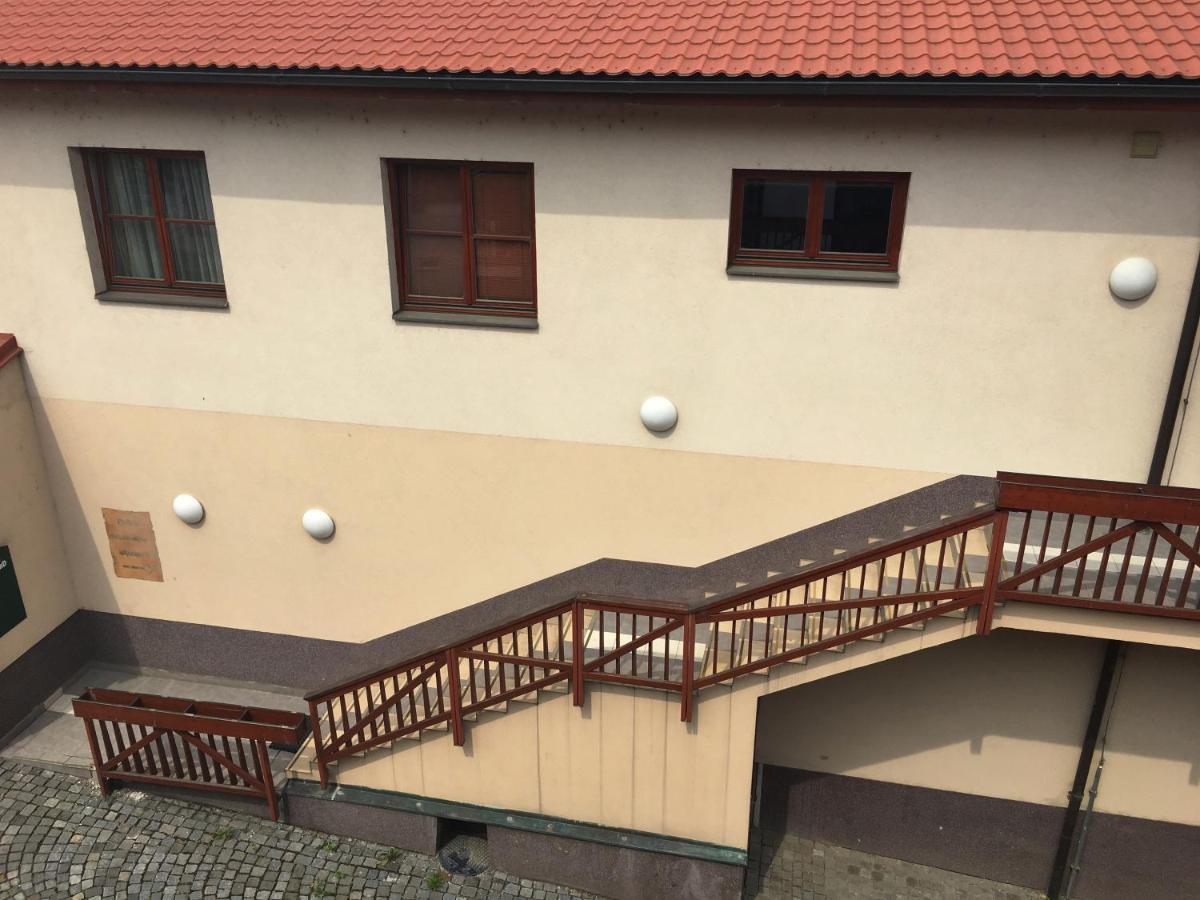 Kounicky Dvur Hotel Dolni Kounice Luaran gambar