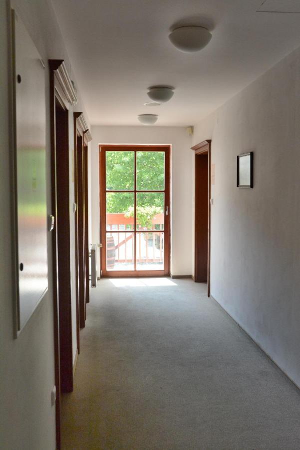 Kounicky Dvur Hotel Dolni Kounice Luaran gambar