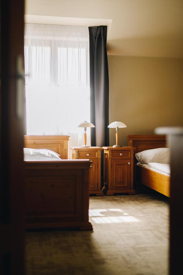 Kounicky Dvur Hotel Dolni Kounice Luaran gambar