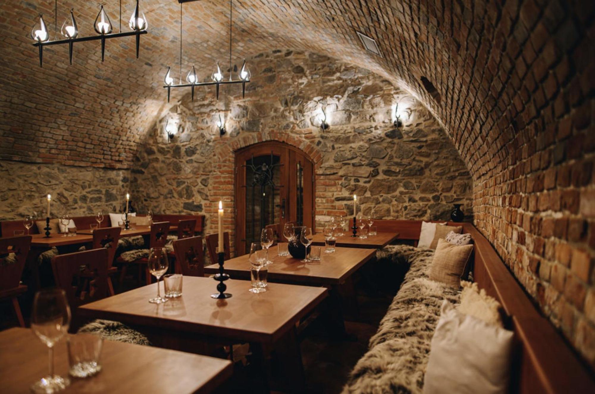 Kounicky Dvur Hotel Dolni Kounice Luaran gambar